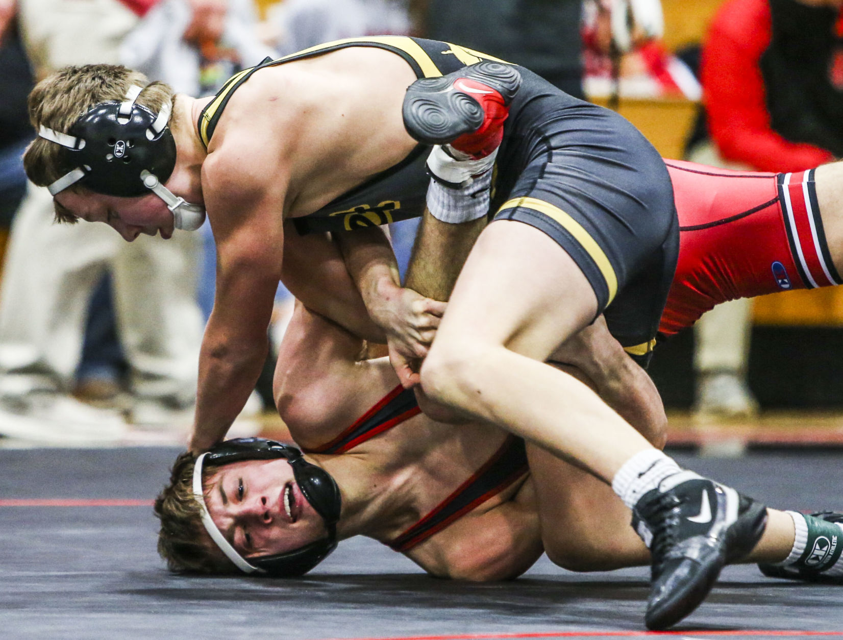 013021-qc-spt-mac wrestling-10.JPG